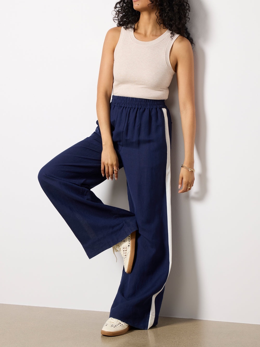 Evereve Navy Wide-Leg Pants with White Side Stripe